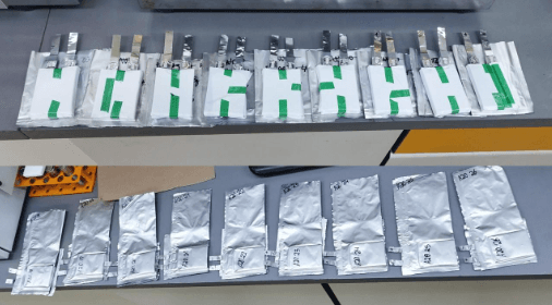 Protótipo de bateria de íons de sódio do tipo pouch cell.